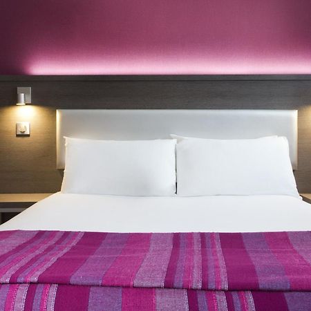 Hotel Des Pavillons Párizs Szoba fotó
